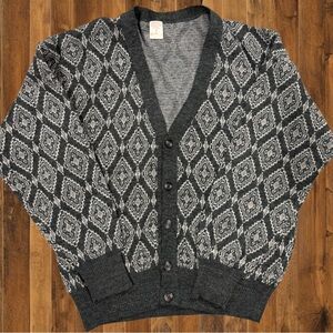 🧶 Vintage Italian Knit Cardigan – Geometric Pattern- S- Wool Blend